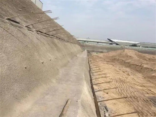 金山河道边坡加固